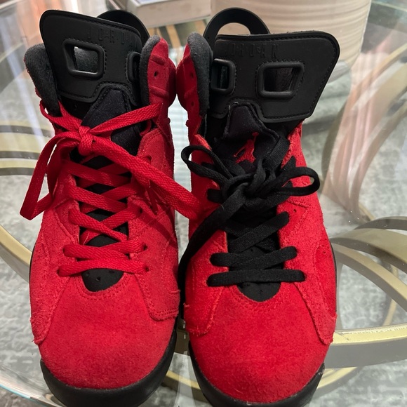 Bravo Toro Jordan 6 size 8 - Picture 2 of 5